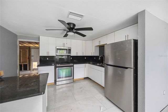 4275 SOUTHLAND AVENUE, Port Charlotte, FL 33953