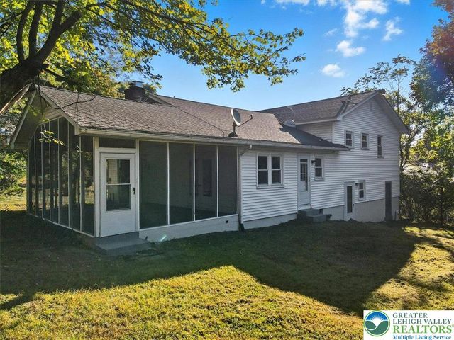 1122 Sullivan Trail, Easton, PA 18040