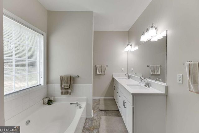 429 Olde Wick Trail, Hoschton, GA 30548