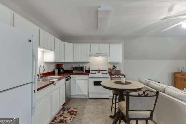 429 Olde Wick Trail, Hoschton, GA 30548