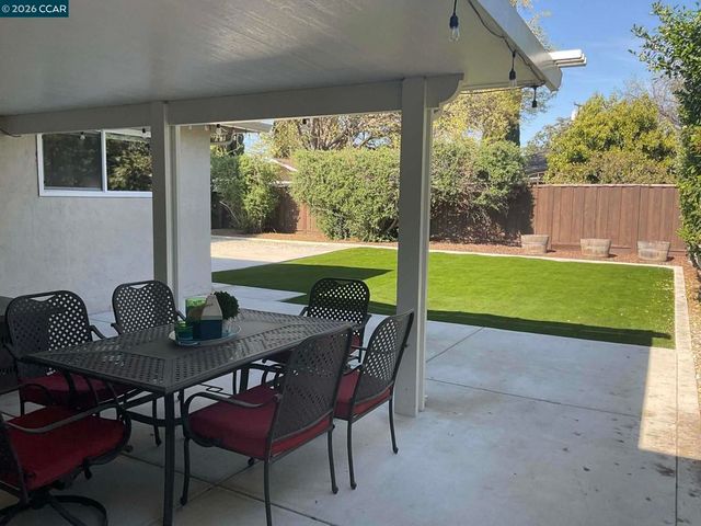 4063 Salem St, Concord, CA 94521