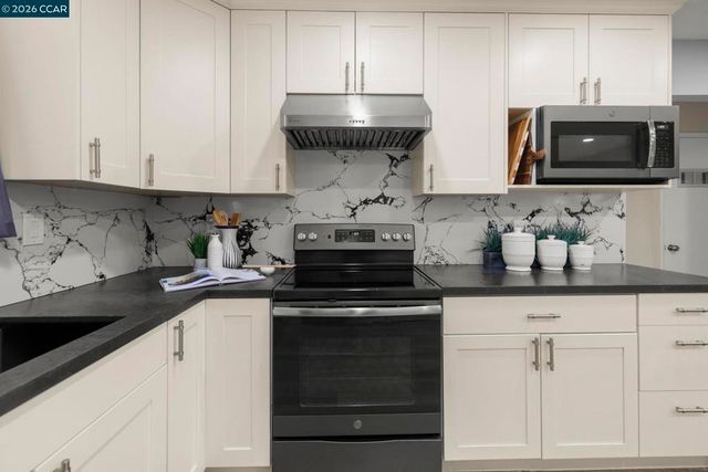 4063 Salem St, Concord, CA 94521