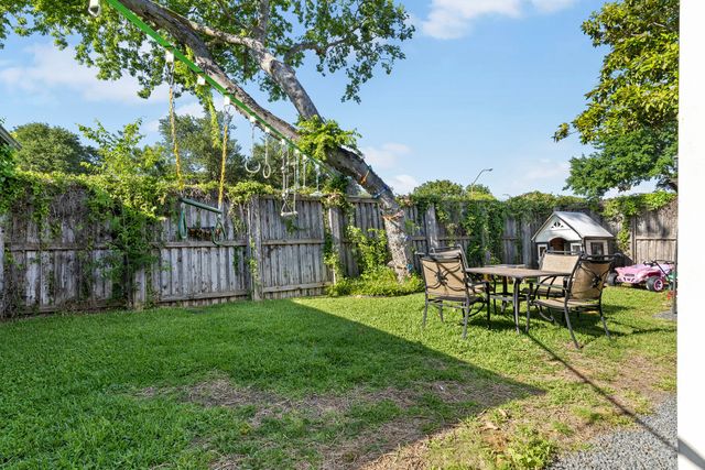 16831 Thomas Chapel Drive, Dallas, TX 75248