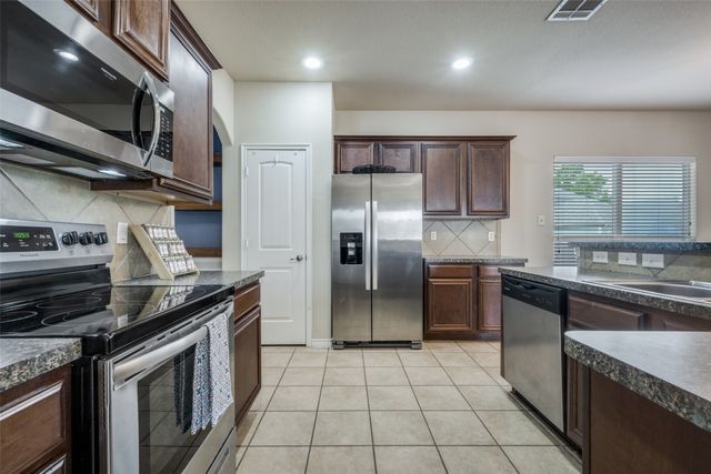 991 Providence Boulevard, Providence Village, TX 76227