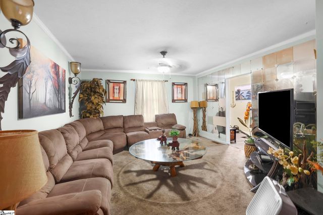 38 3rd Avenue, Greenville, SC 29611