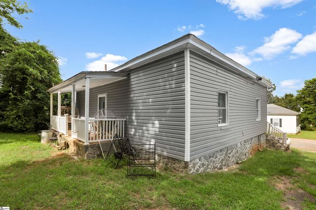 38 3rd Avenue, Greenville, SC 29611