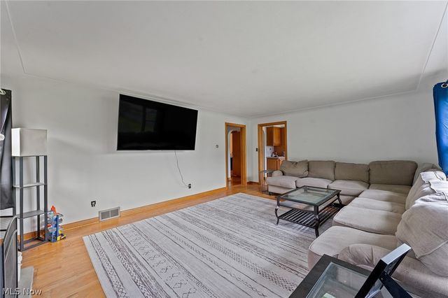 2451 E Western Reserve Road, Poland, OH 44514