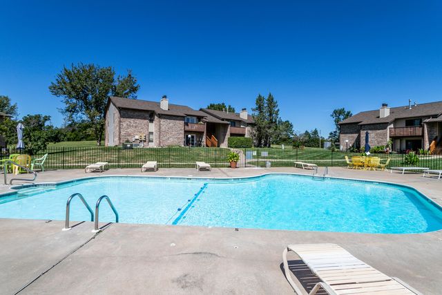 1877 WATERFRONT DR G, Columbia, MO 65202