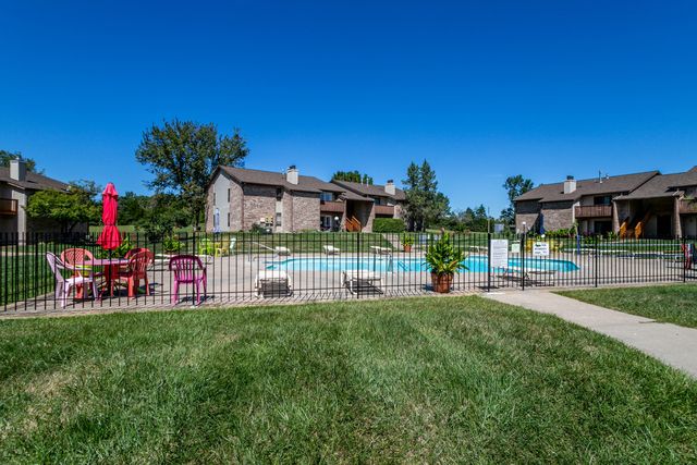 1877 WATERFRONT DR G, Columbia, MO 65202