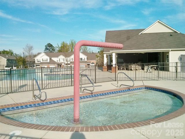 2910 Bridgeville Lane, Charlotte, NC 28262