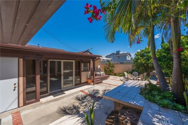 4626 Greenmeadows Avenue, Torrance, CA 90505