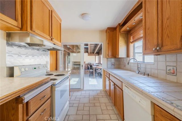 4626 Greenmeadows Avenue, Torrance, CA 90505