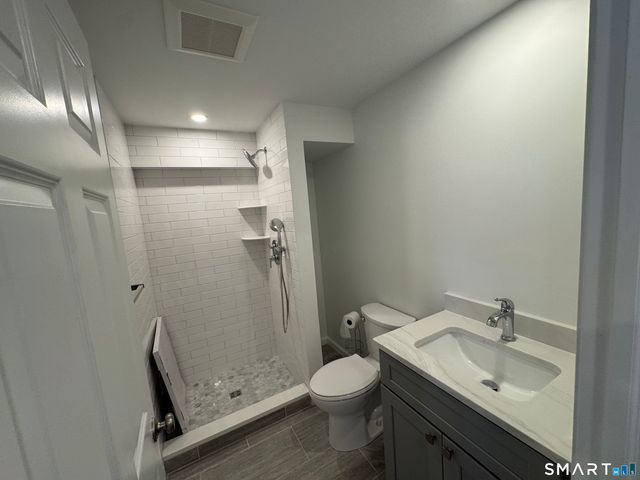 164 Coleman Street, Bridgeport, CT 06605