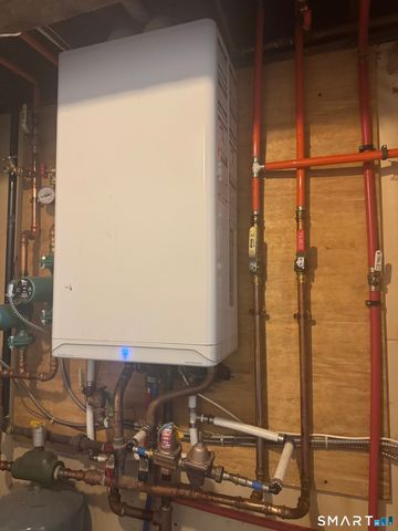 164 Coleman Street, Bridgeport, CT 06605