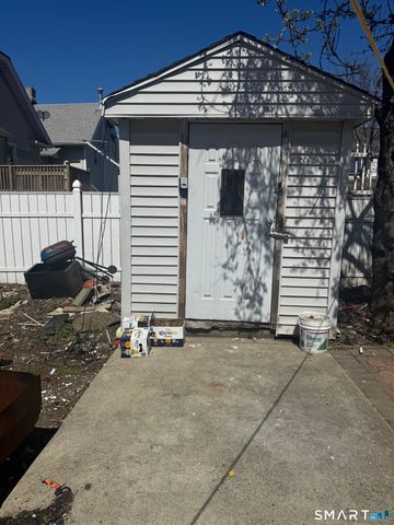 164 Coleman Street, Bridgeport, CT 06605