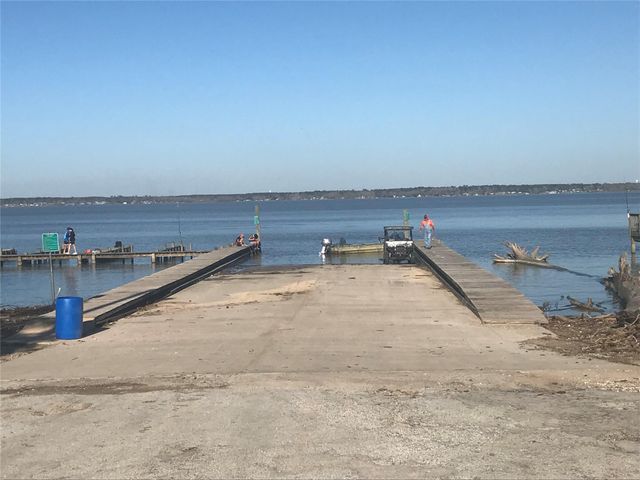 110 Casablanca Drive, Point Blank, TX 77364