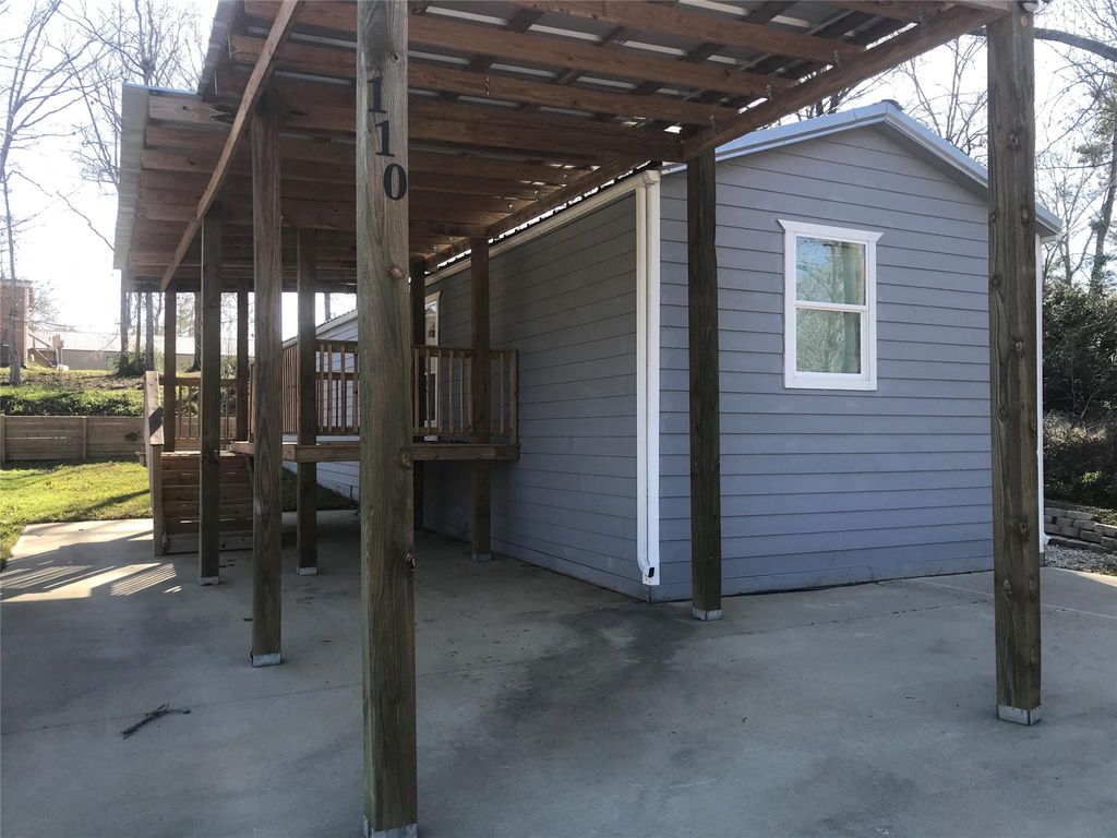 110 Casablanca Drive, Point Blank, TX 77364