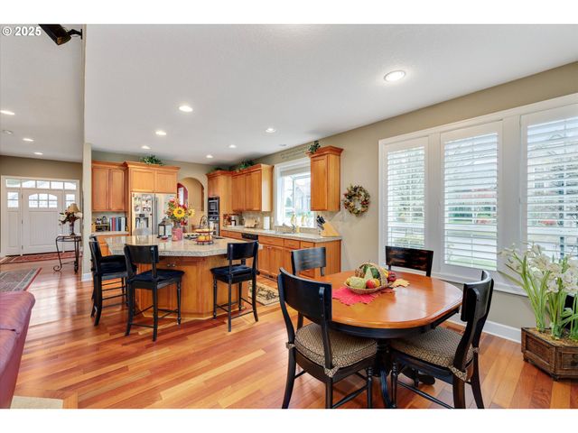 1346 Ne 16TH Ave, Canby, OR 97013