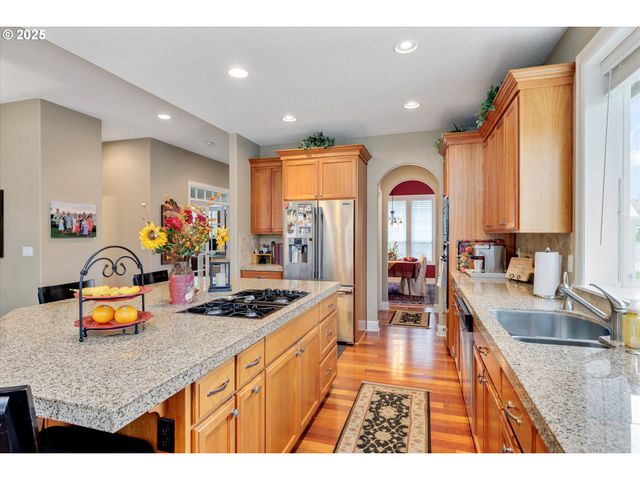 1346 Ne 16TH Ave, Canby, OR 97013