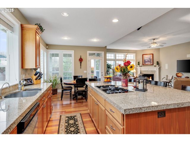 1346 Ne 16TH Ave, Canby, OR 97013