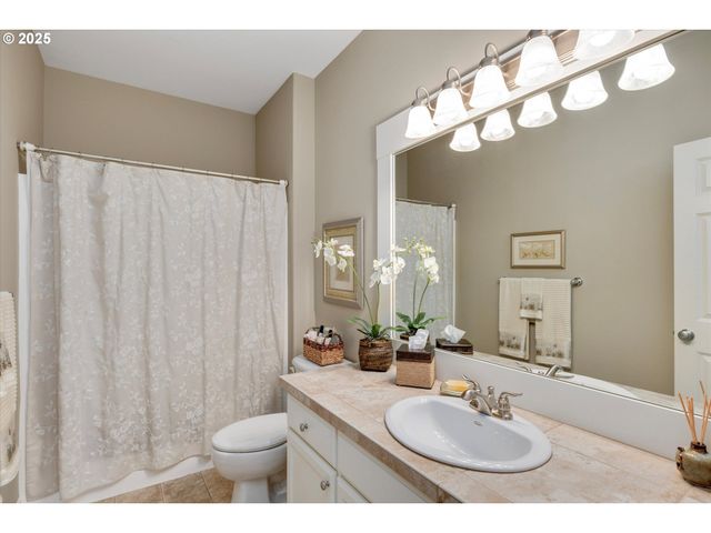 1346 Ne 16TH Ave, Canby, OR 97013