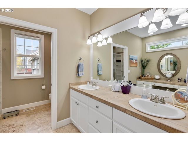 1346 Ne 16TH Ave, Canby, OR 97013