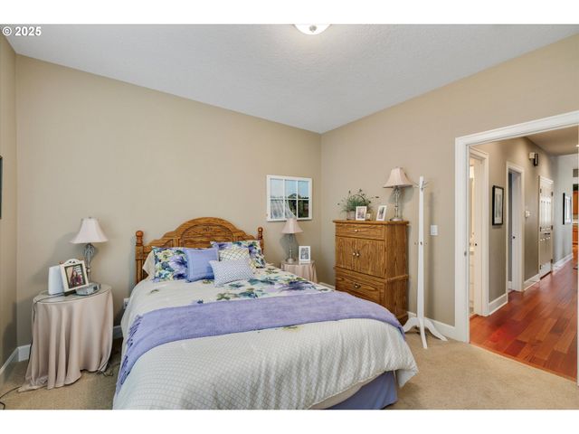 1346 Ne 16TH Ave, Canby, OR 97013