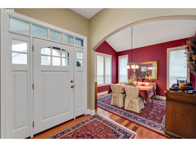 1346 Ne 16TH Ave, Canby, OR 97013