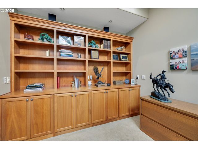 1346 Ne 16TH Ave, Canby, OR 97013