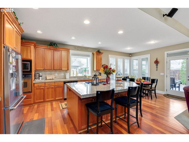 1346 Ne 16TH Ave, Canby, OR 97013