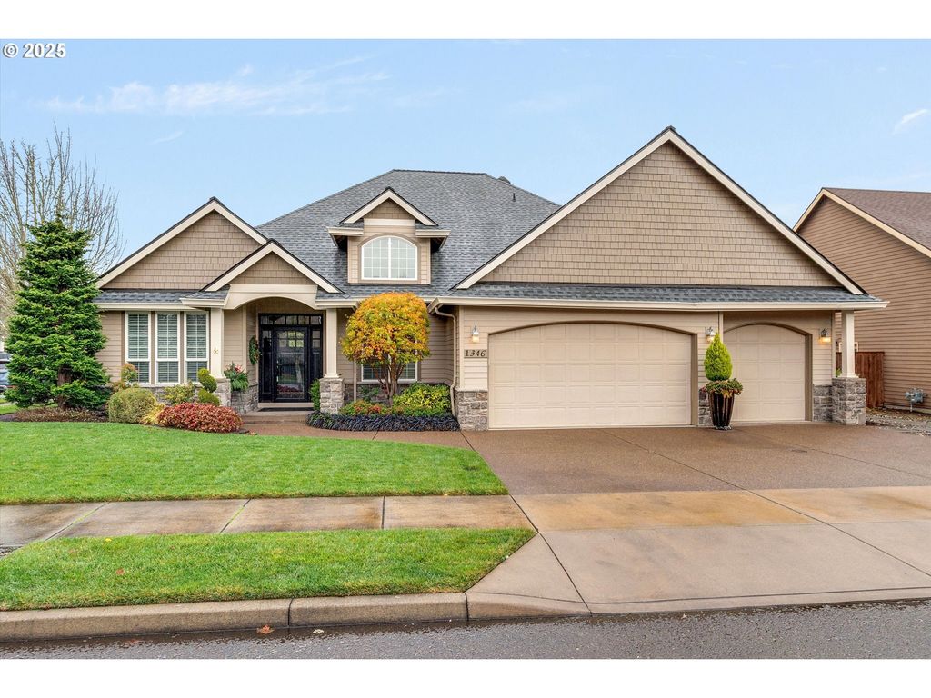 1346 Ne 16TH Ave, Canby, OR 97013