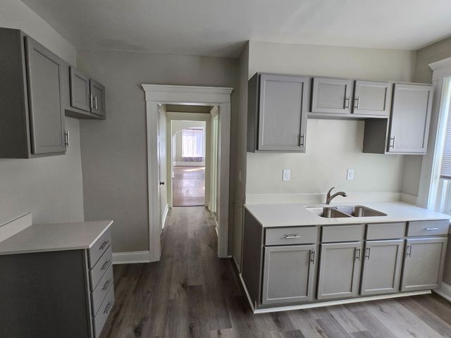 506 New York Street E 1S, Aurora, IL 60506