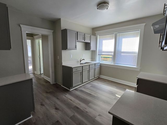 506 New York Street E 1S, Aurora, IL 60506
