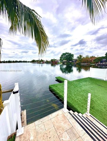 2431 SW 58th Mnr 1-2, Dania Beach, FL 33312