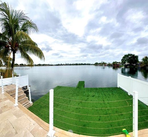 2431 SW 58th Mnr 1-2, Dania Beach, FL 33312