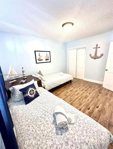 2431 SW 58th Mnr 1-2, Dania Beach, FL 33312