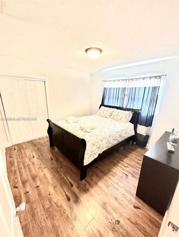 2431 SW 58th Mnr 1-2, Dania Beach, FL 33312