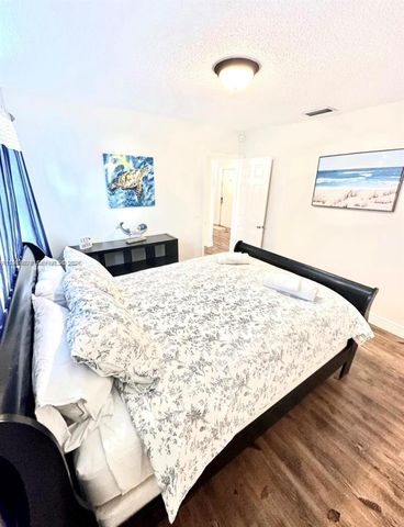 2431 SW 58th Mnr 1-2, Dania Beach, FL 33312