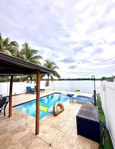 2431 SW 58th Mnr 1-2, Dania Beach, FL 33312