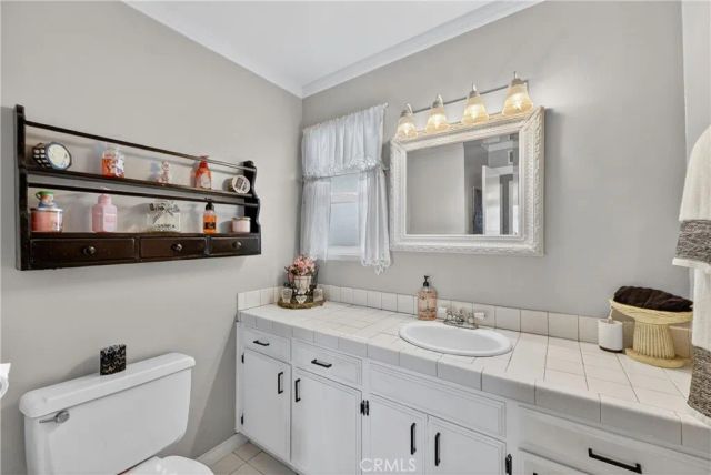 2789 E Oshkosh, Anaheim, CA 92806