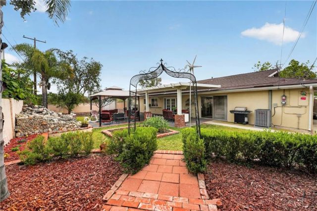 2789 E Oshkosh, Anaheim, CA 92806