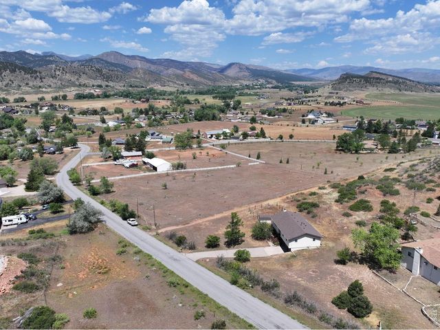 7513 Leslie Dr, Loveland, CO 80537