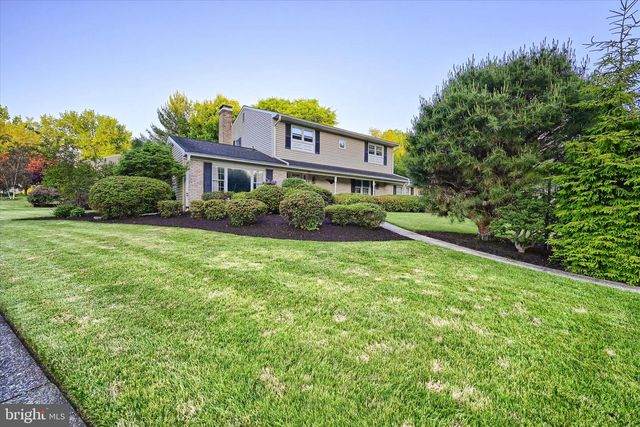 309 CANDLE LIGHT DR, Camp Hill, PA 17011