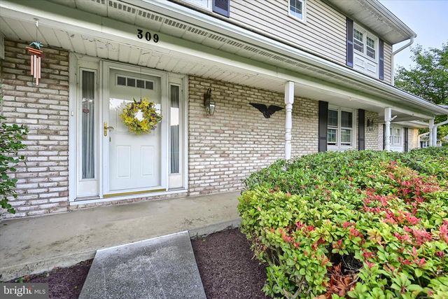 309 CANDLE LIGHT DR, Camp Hill, PA 17011