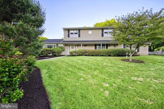 309 CANDLE LIGHT DR, Camp Hill, PA 17011