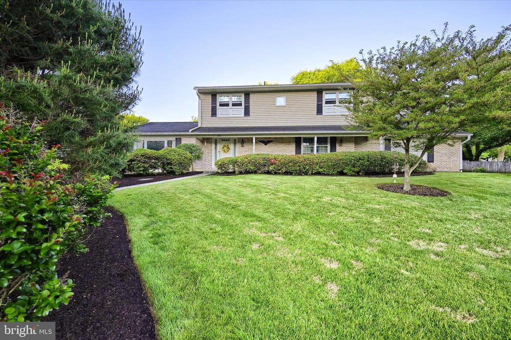 309 CANDLE LIGHT DR, Camp Hill, PA 17011