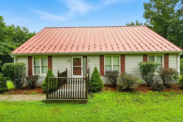 199 Braxton Ridge Road, Amherst, VA 24521