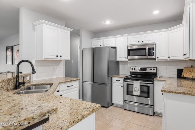 206 Rocky Ridge Street, Youngsville, LA 70592