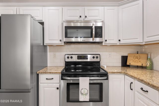 206 Rocky Ridge Street, Youngsville, LA 70592