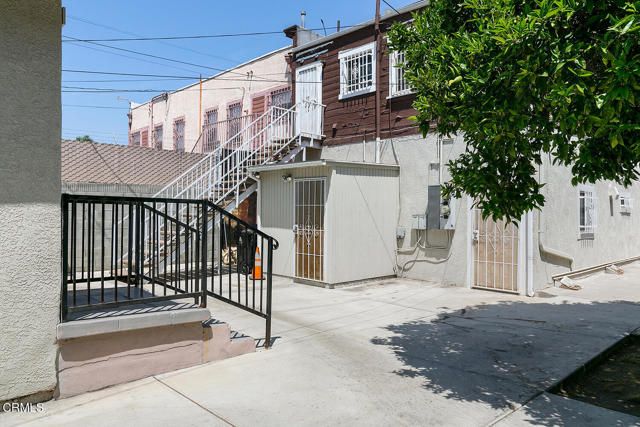 5321 Denker Avenue, Los Angeles, CA 90062